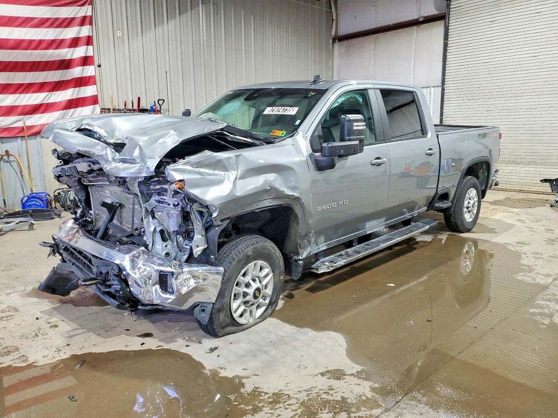 2025 CHEVROLET SILVERADO