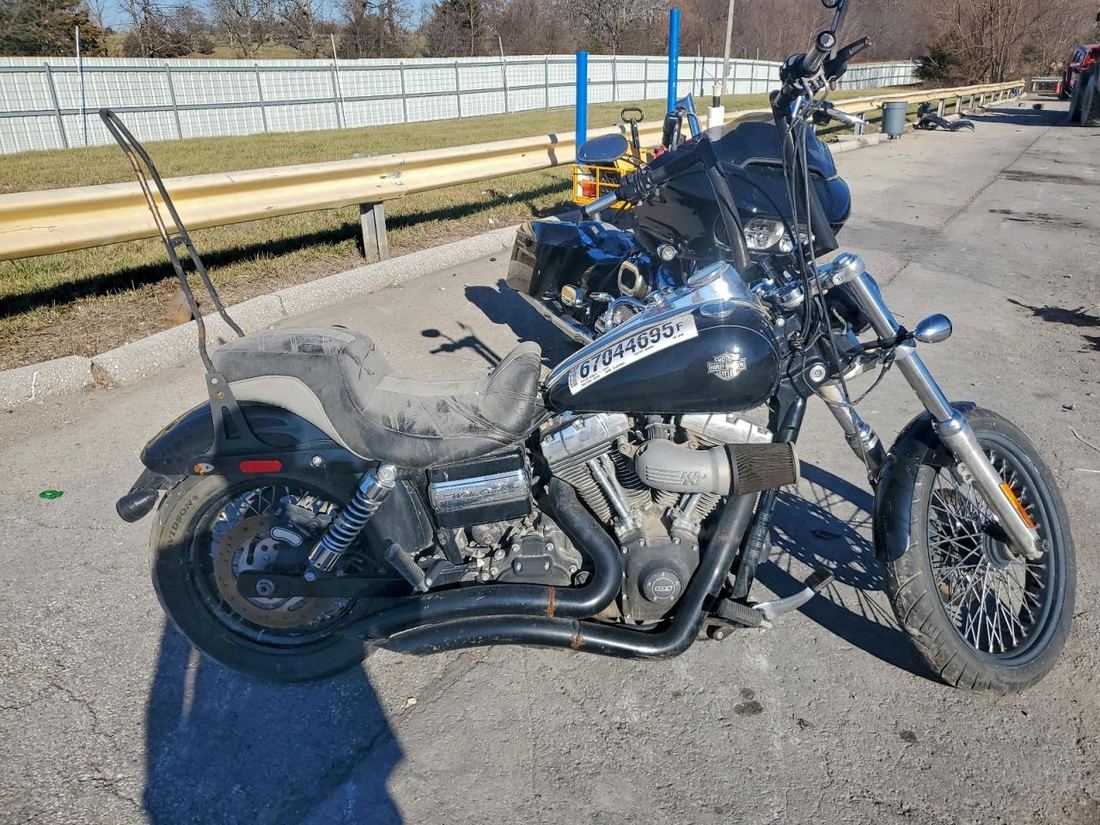 2012 HARLEY-DAVIDSON FXDWG DYNA