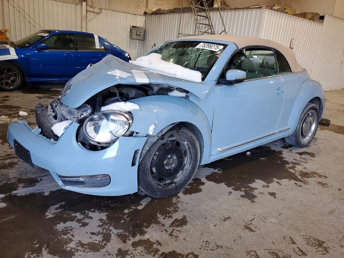 2013 VOLKSWAGEN BEETLE