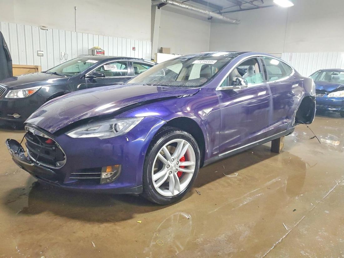 2015 TESLA MODEL S