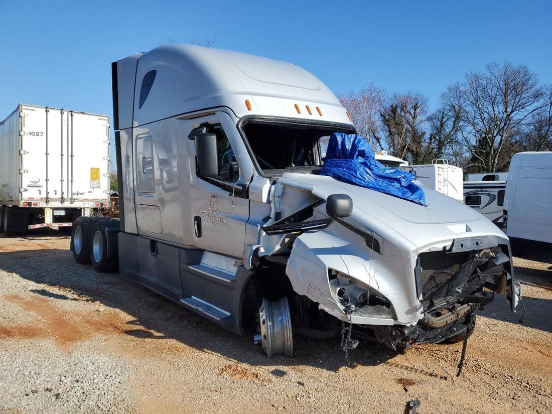 2021 FREIGHTLINER CASCADIA 1