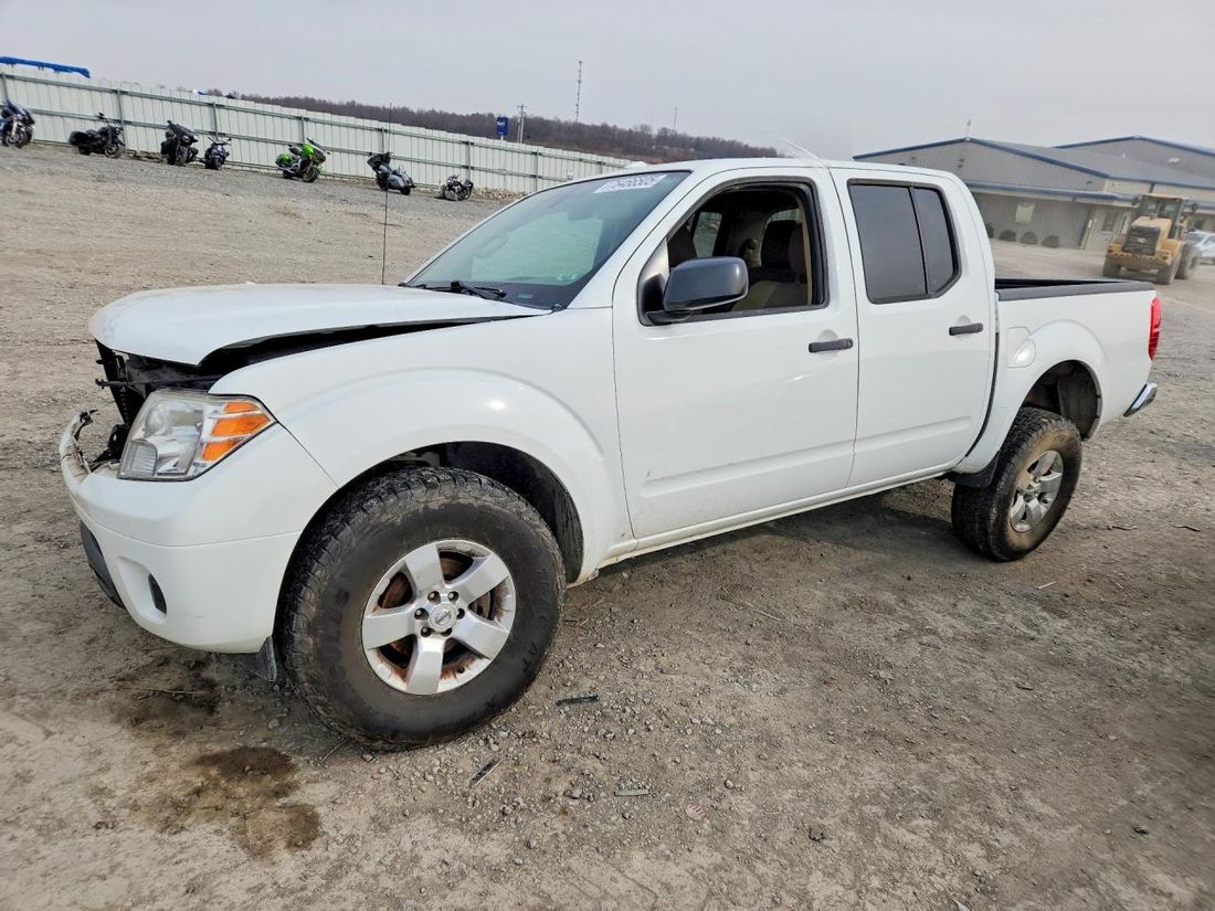 2013 NISSAN FRONTIER