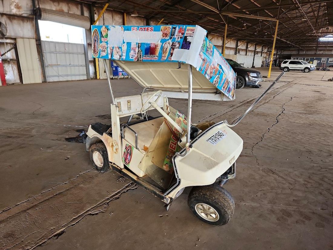 1990 YAMA GOLF CART