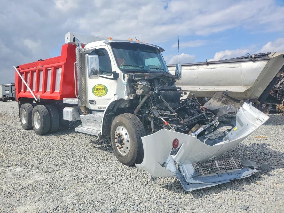 2025 PETERBILT 548