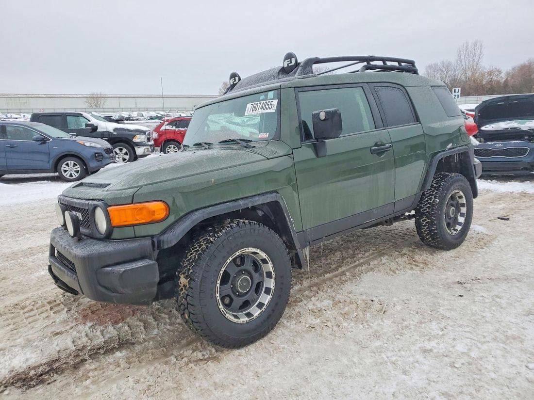 2011 TOYOTA FJ CRUISER