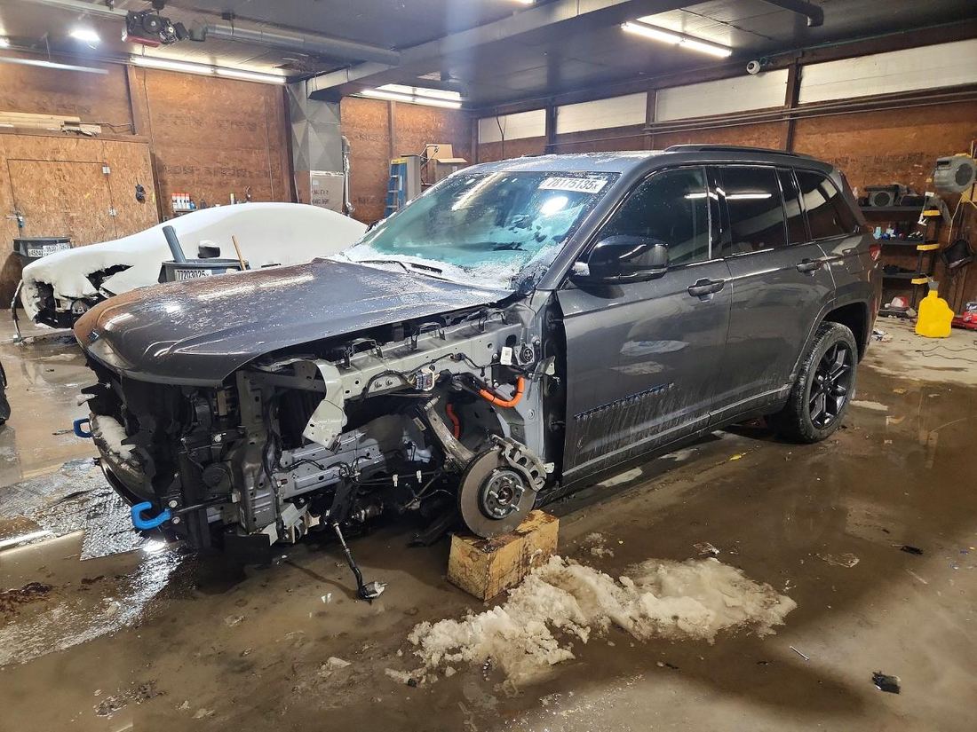 2023 JEEP GRAND CHEROKEE