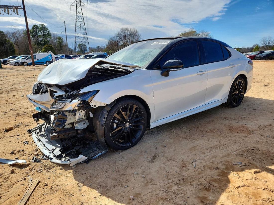 2023 TOYOTA CAMRY