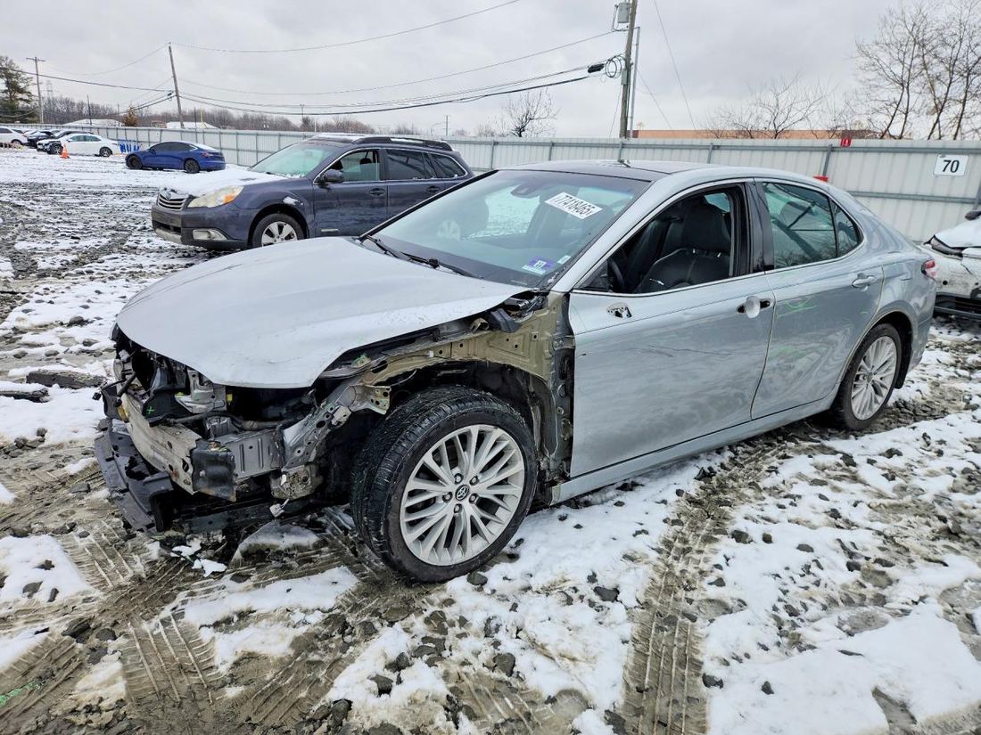 2018 TOYOTA CAMRY