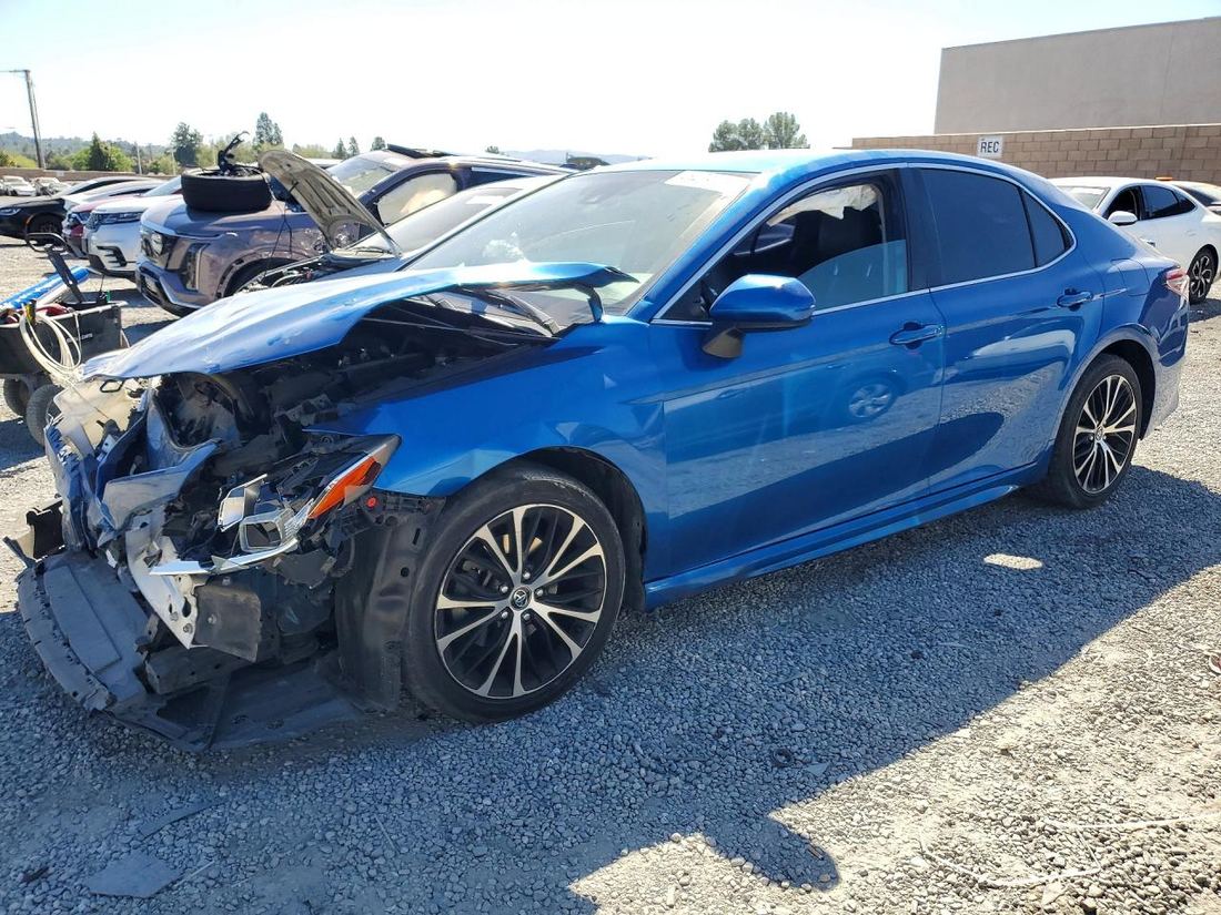 2020 TOYOTA CAMRY