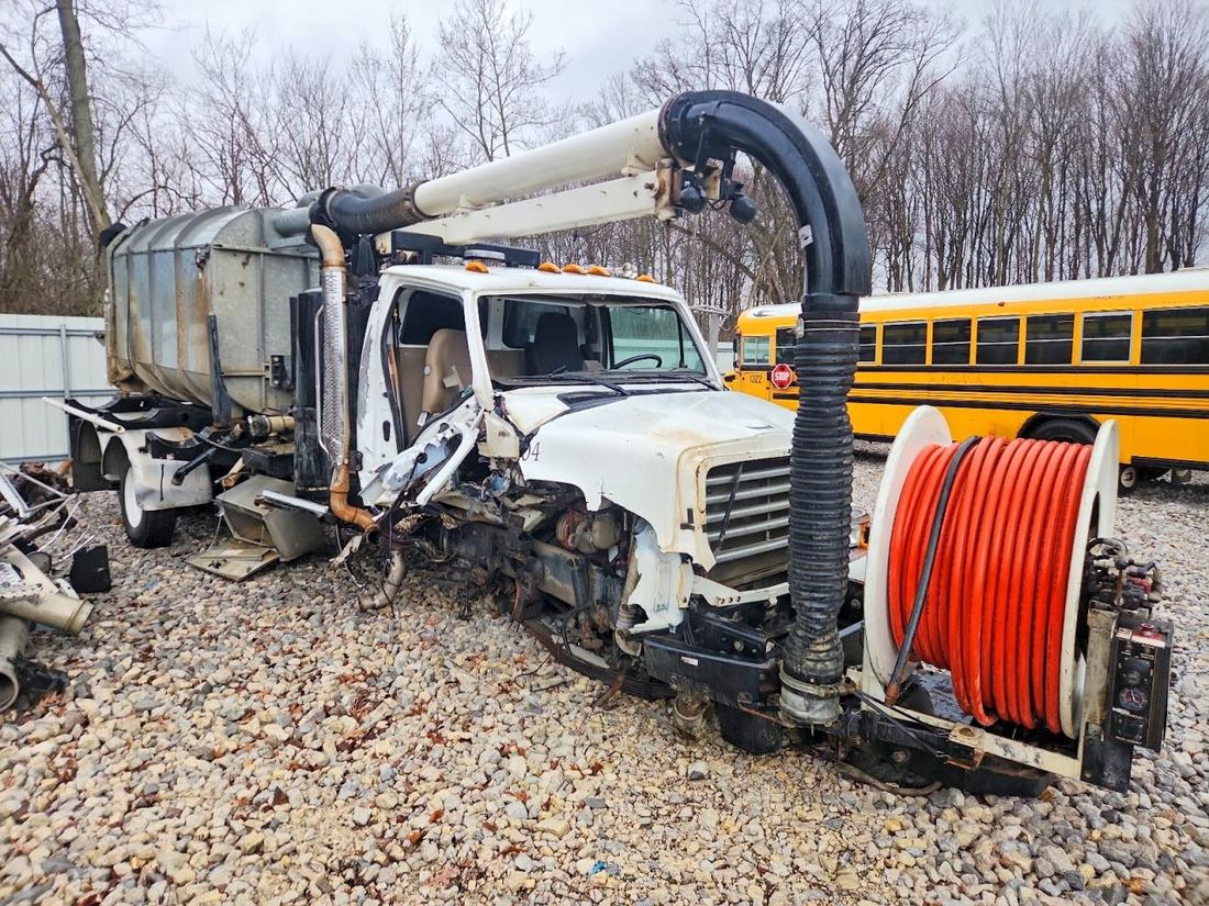 2008 STERLING TRUCK LT