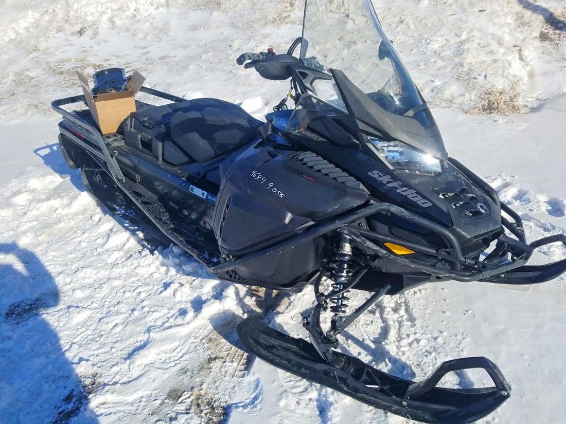 2022 SKIDOO EXPEDITION SWT 900