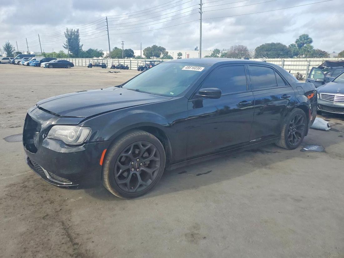 2019 CHRYSLER 300