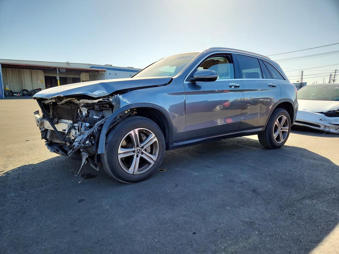 2017 MERCEDES-BENZ GLC