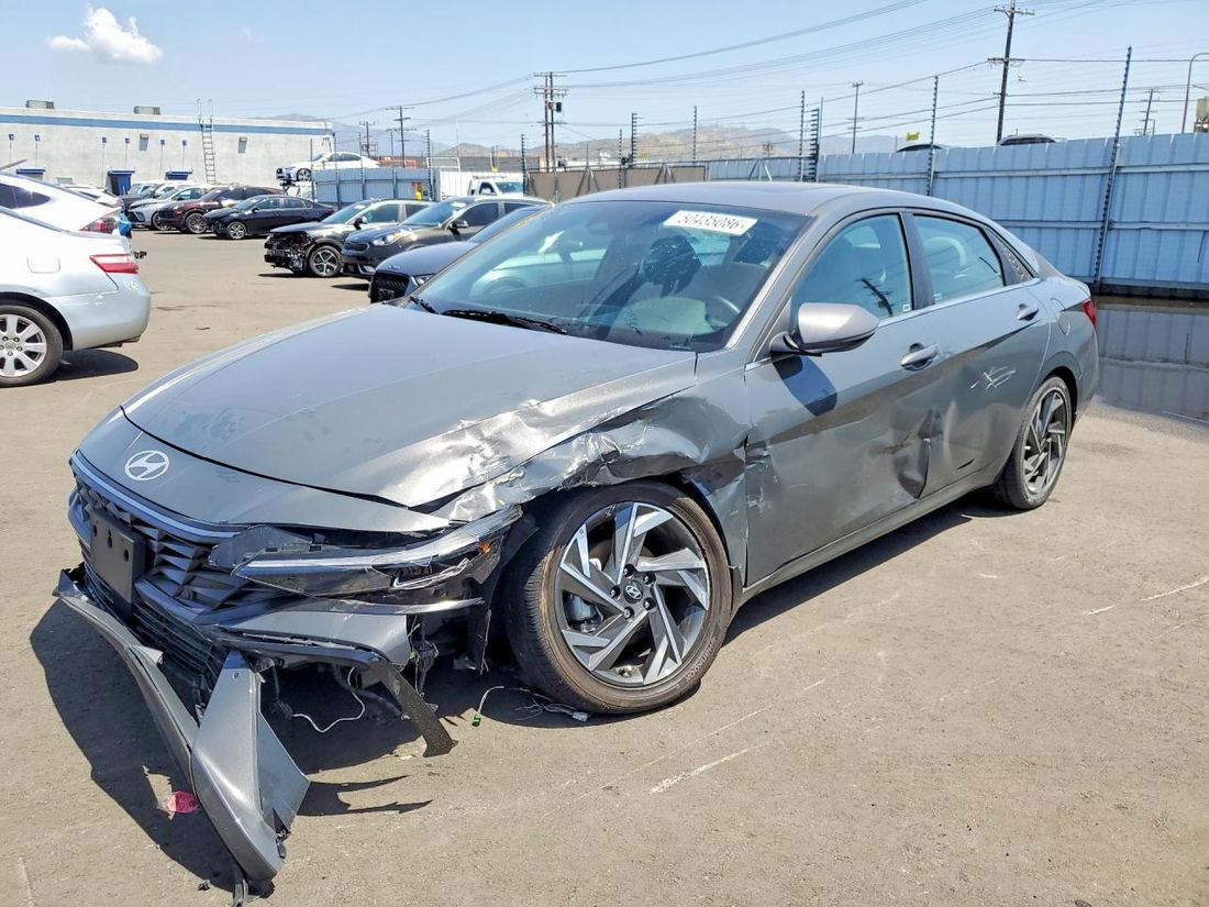 2024 HYUNDAI ELANTRA