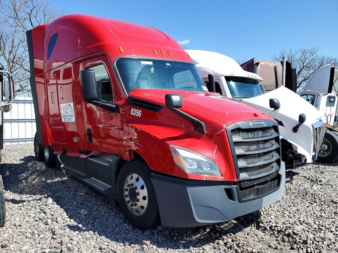 2020 FREIGHTLINER CASCADIA 126