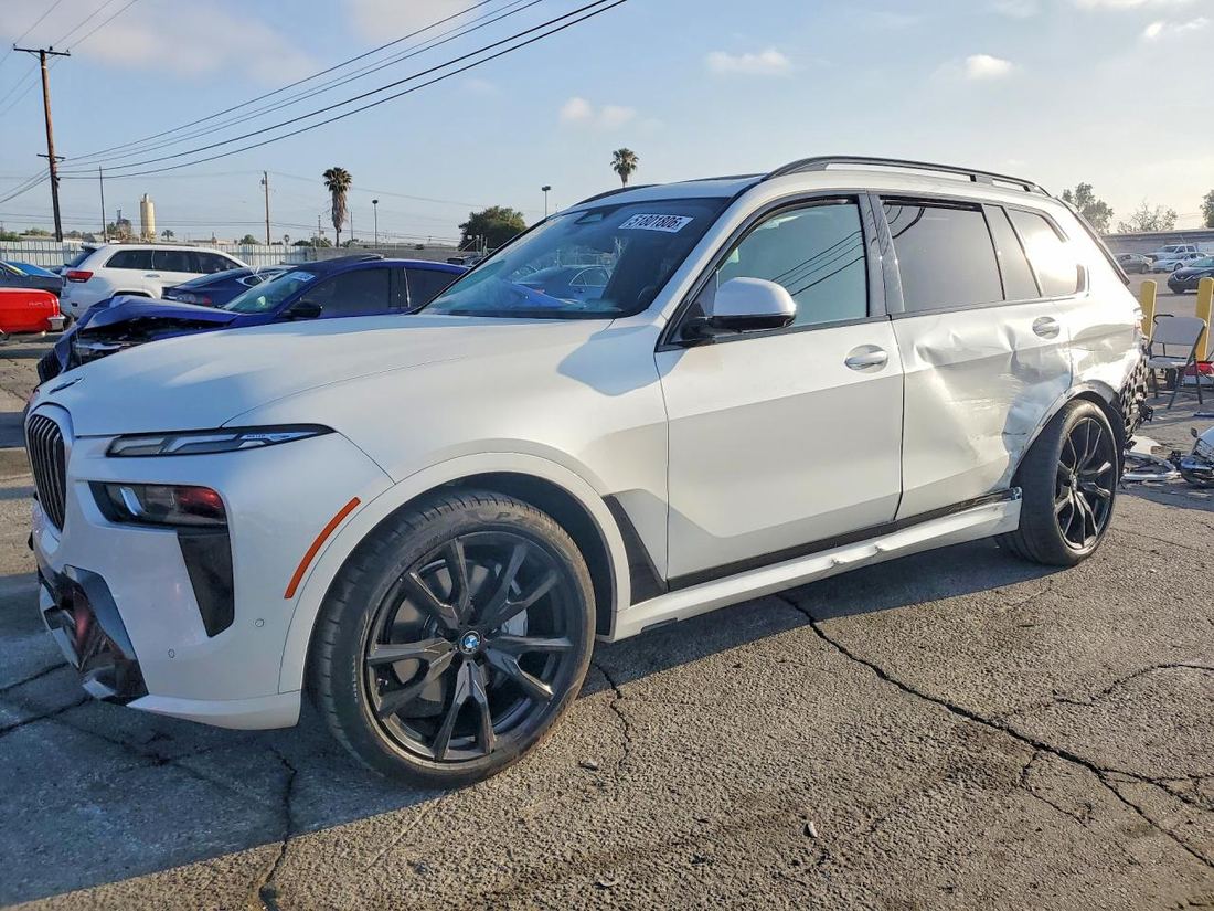 2023 BMW X7
