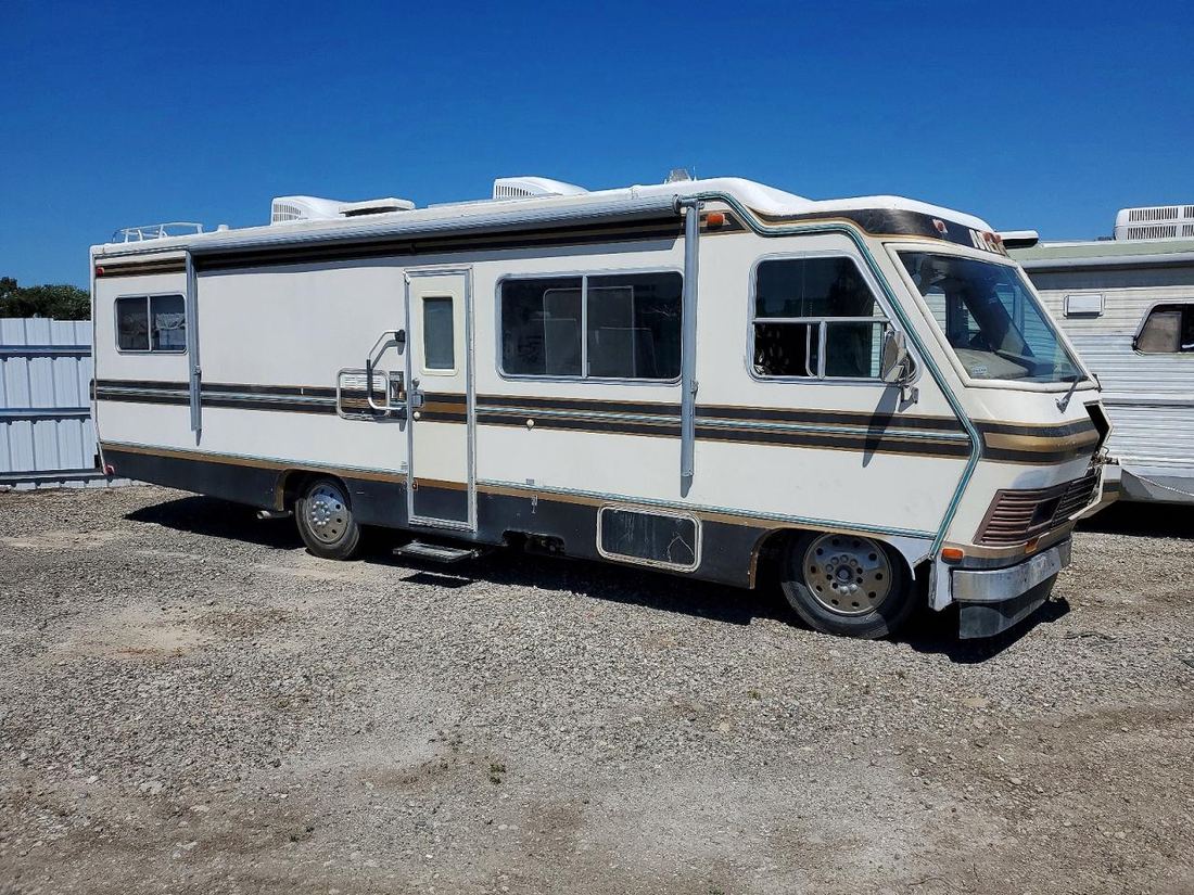 1982 CHEVROLET P30