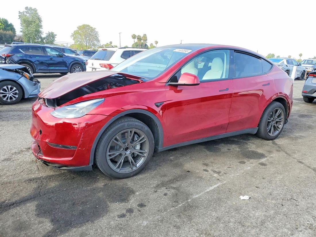 2024 TESLA MODEL Y