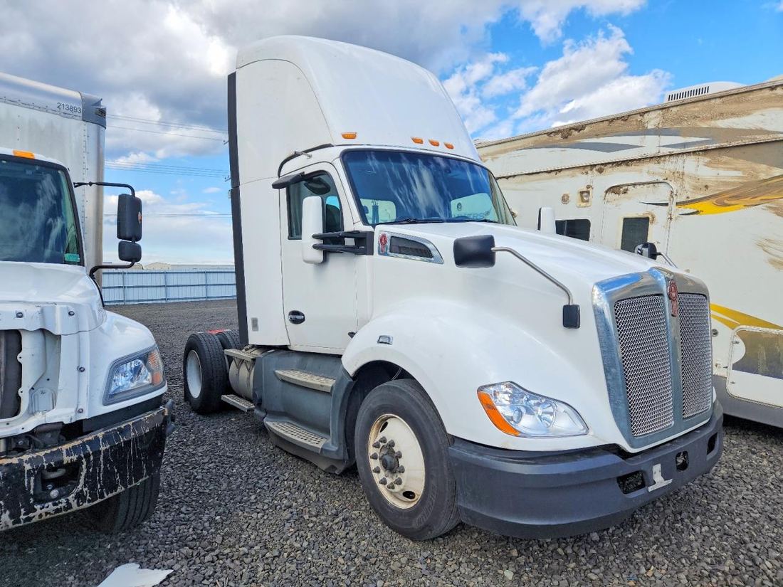 2021 KENWORTH T680