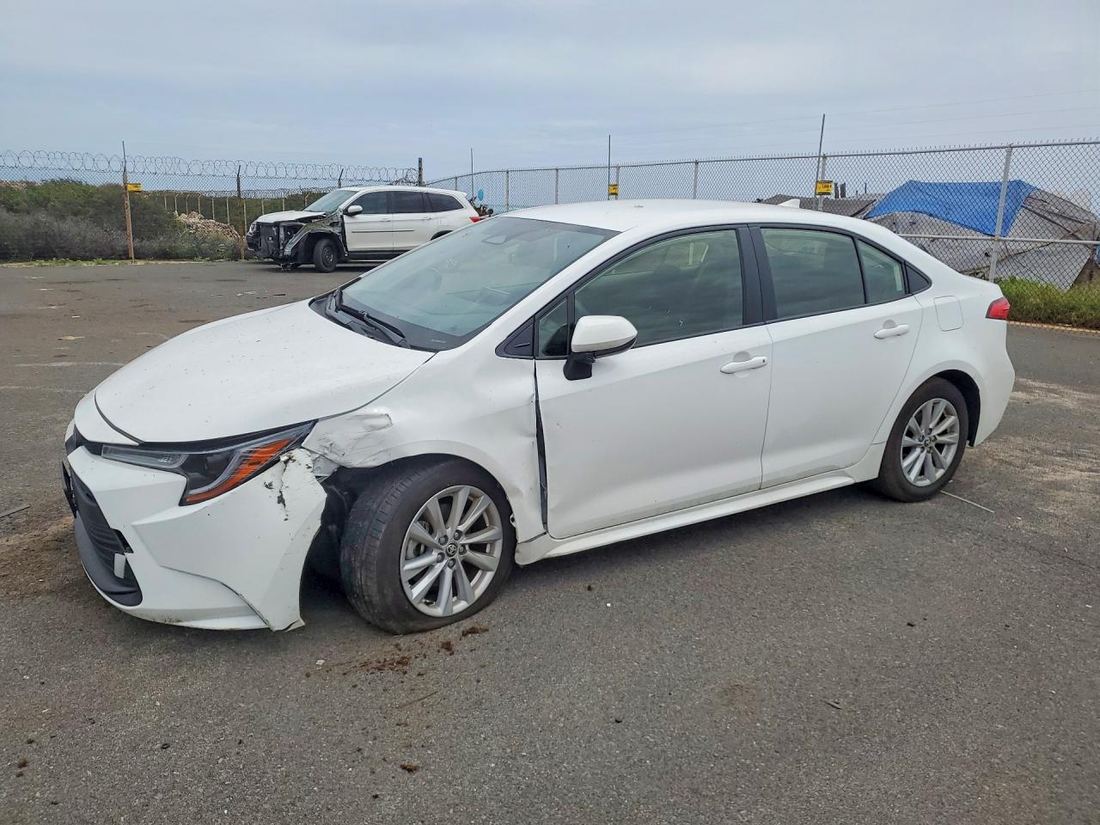 2024 TOYOTA COROLLA