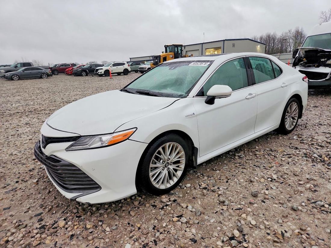2018 TOYOTA CAMRY HYBRID
