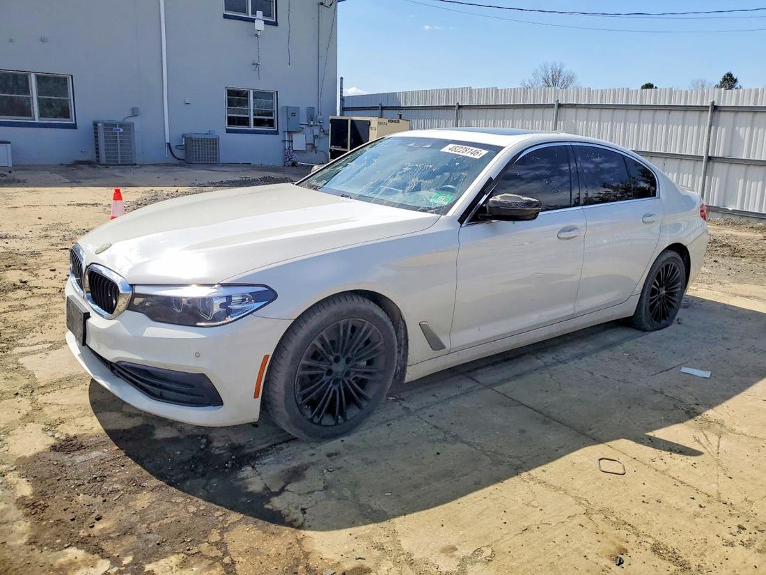 2019 BMW 530