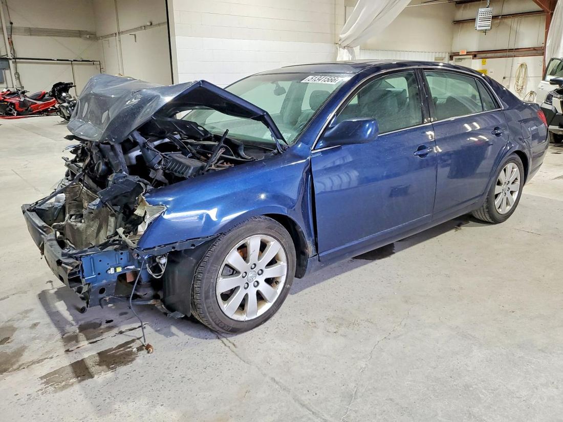 2005 TOYOTA AVALON