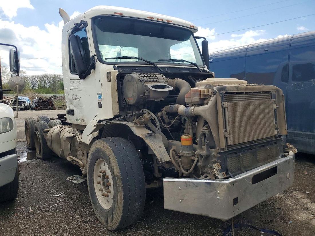 2012 VOLVO VNL