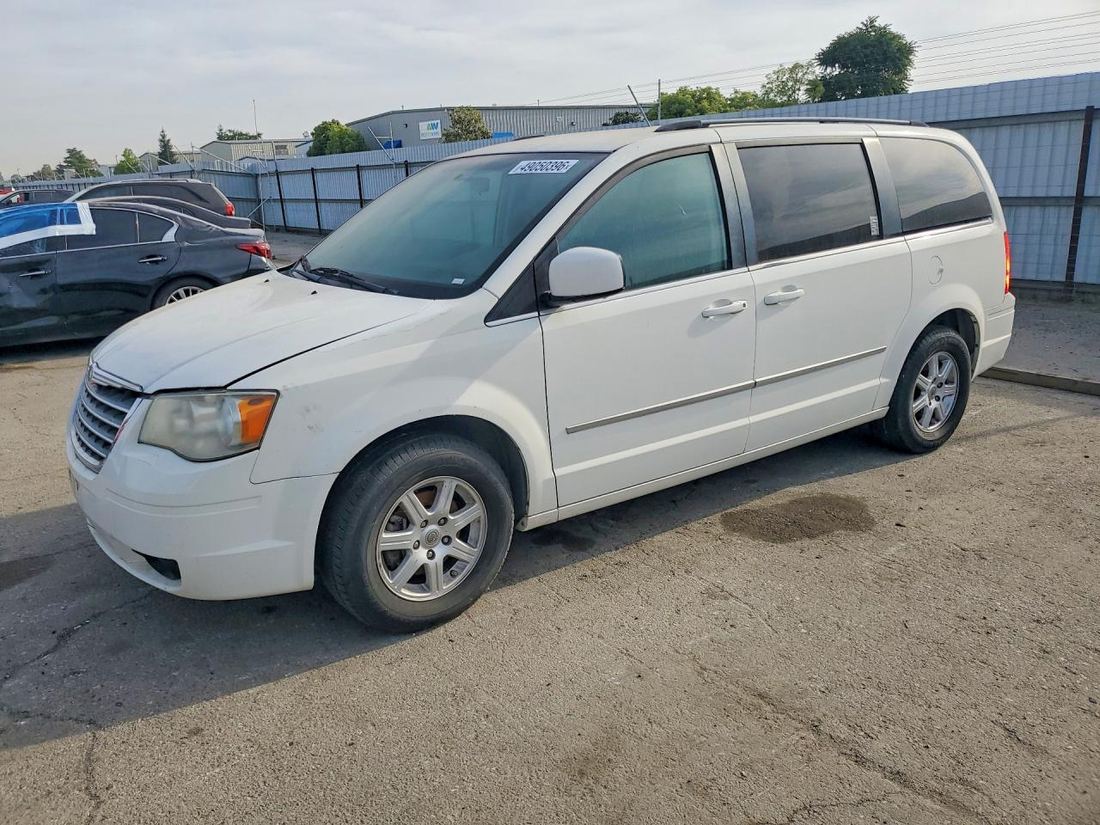 2010 CHRYSLER TOWN & COUNTRY