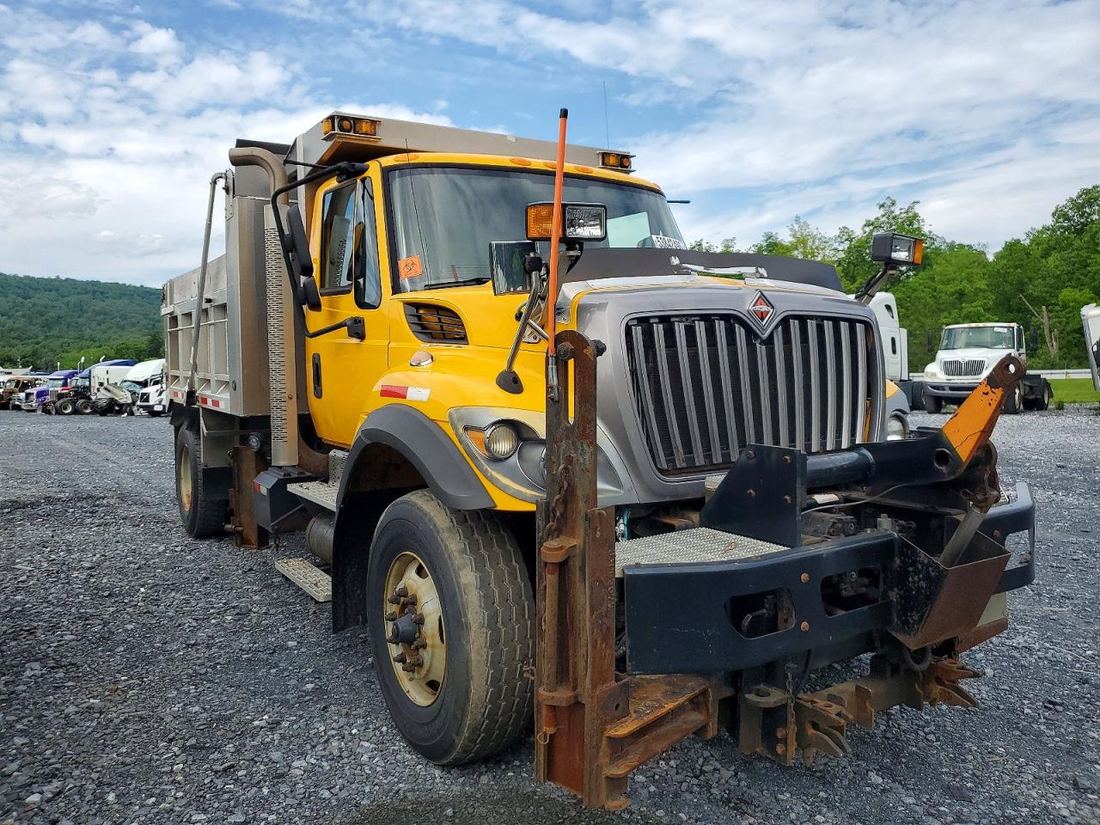 2016 INTERNATIONAL 7400