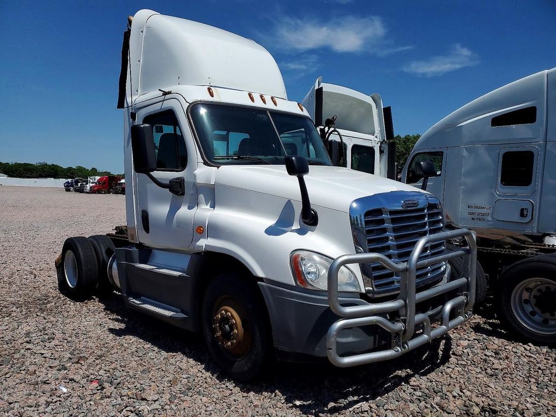 2016 FREIGHTLINER CASCADIA 125
