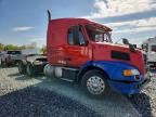 2015 VOLVO VNM