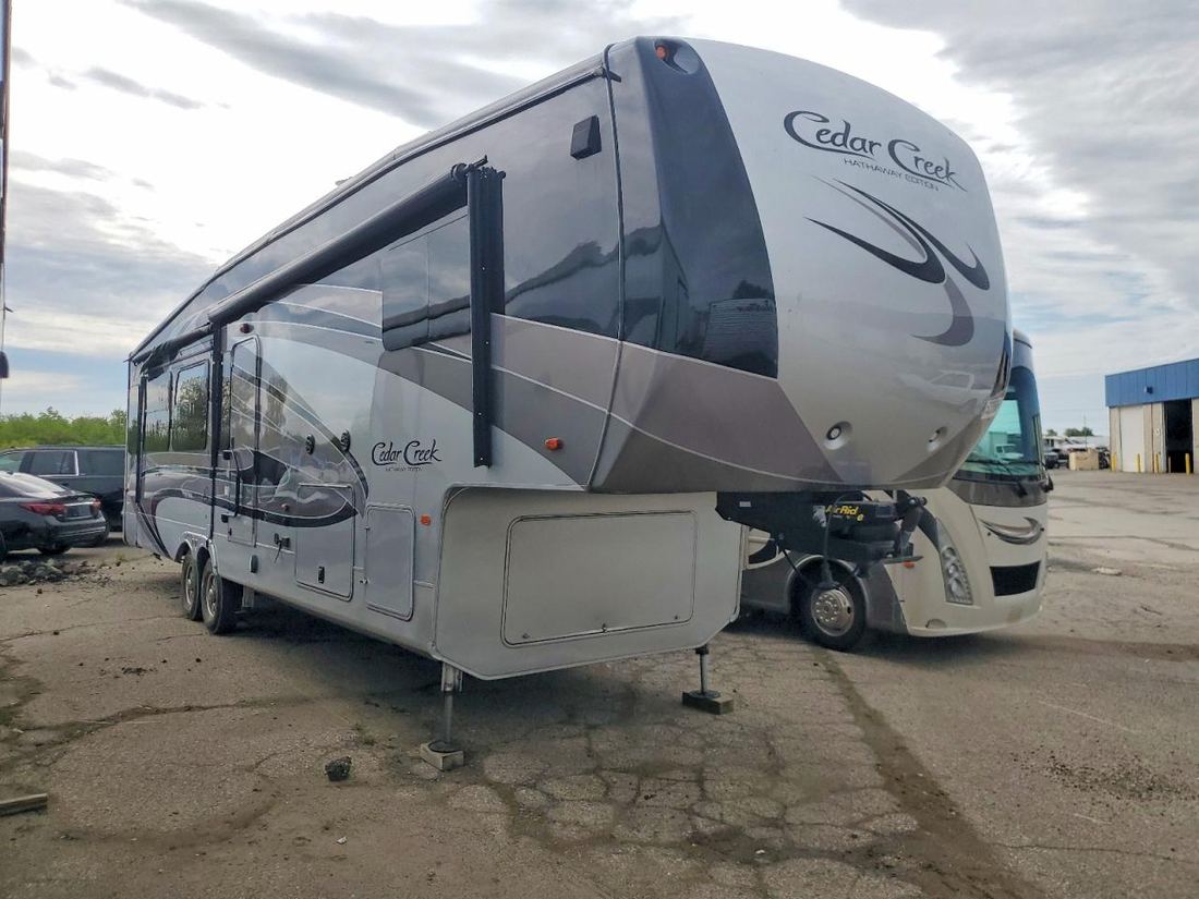 2018 CEDAR CREEK 5TH WHEEL
