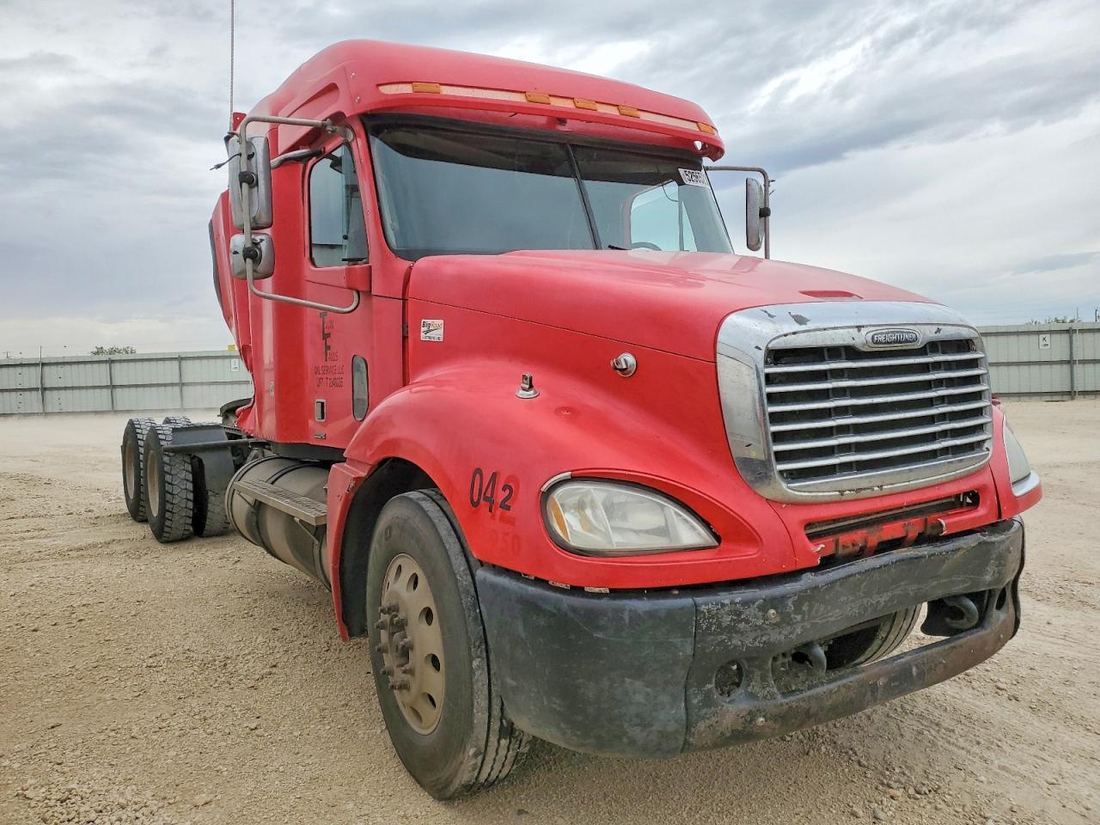 2004 FREIGHTLINER COLUMBIA