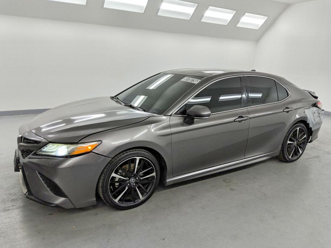 2018 TOYOTA CAMRY