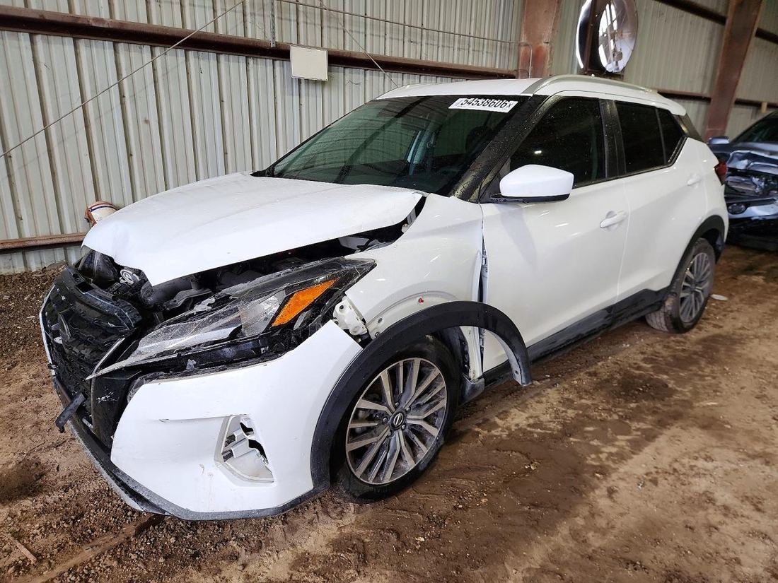 2021 NISSAN KICKS