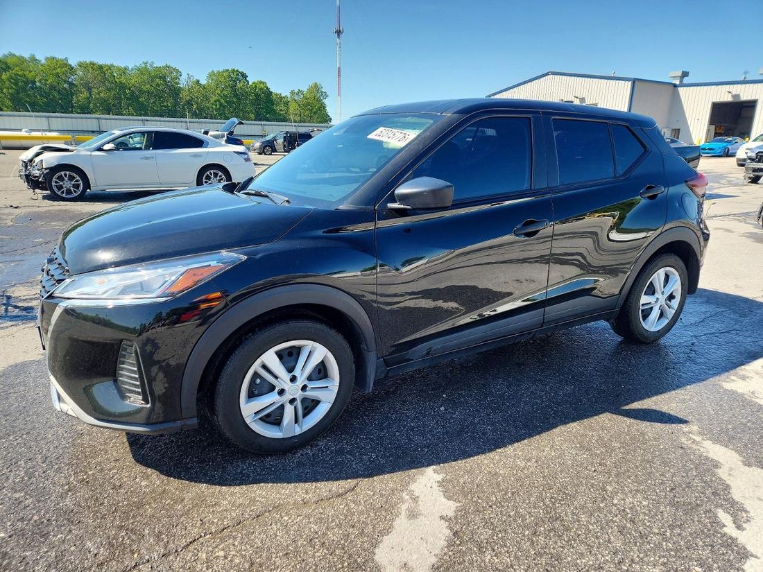2024 NISSAN KICKS