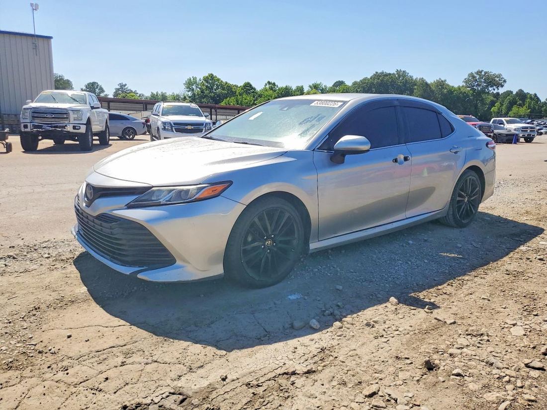 2018 TOYOTA CAMRY