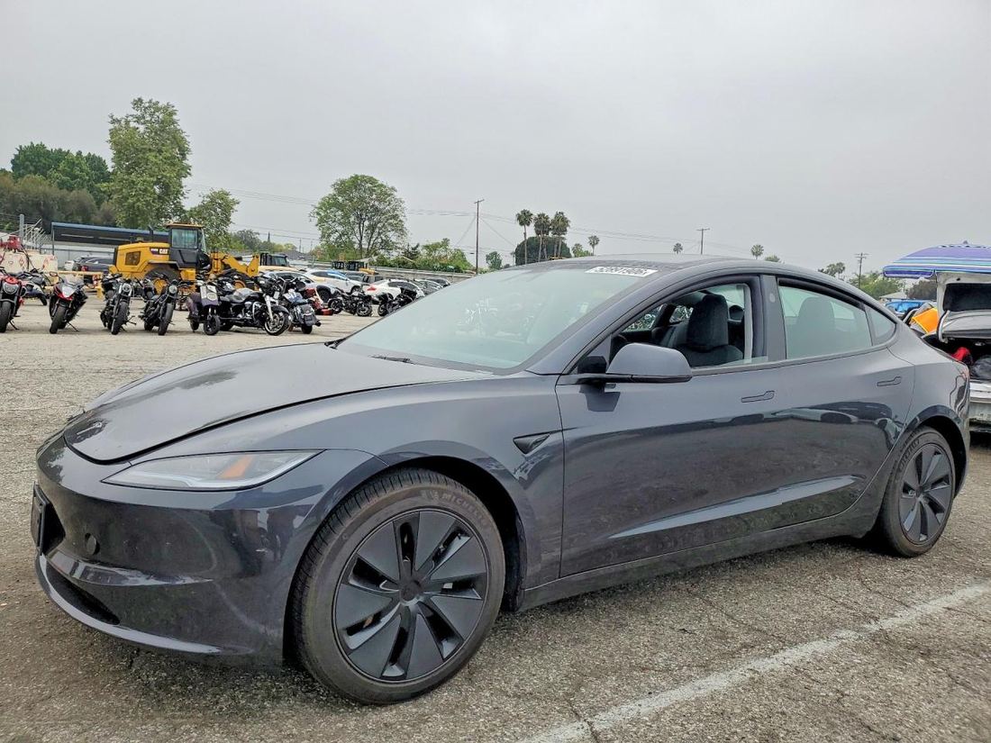 2025 TESLA MODEL 3