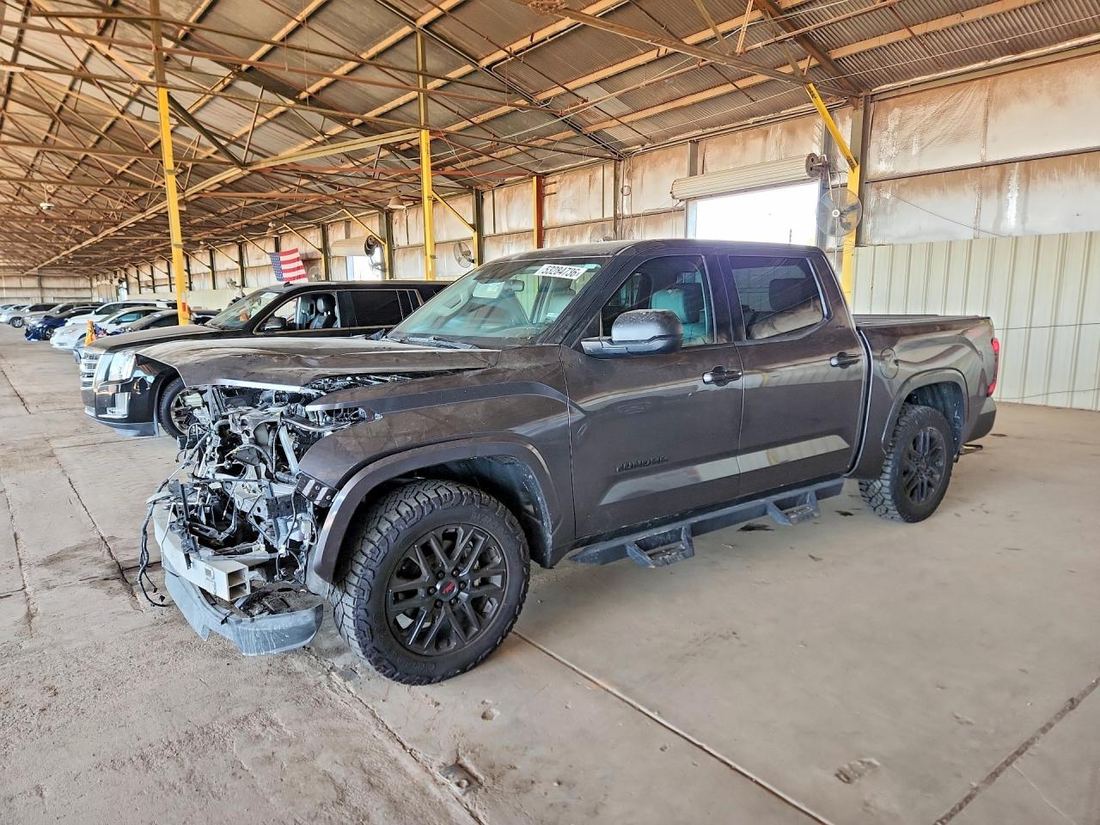 2023 TOYOTA TUNDRA