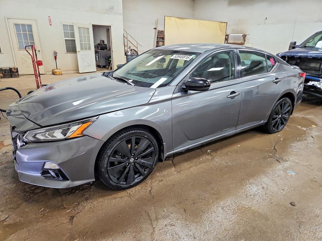 2022 NISSAN ALTIMA