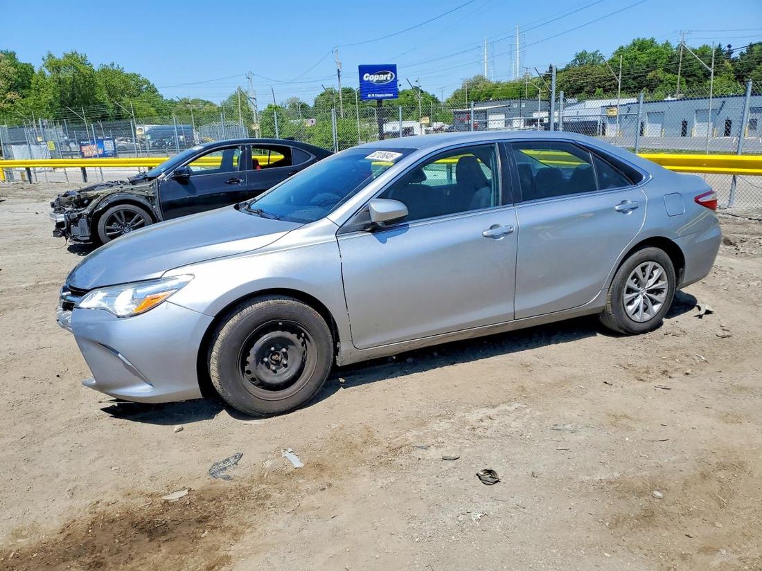 2017 TOYOTA CAMRY