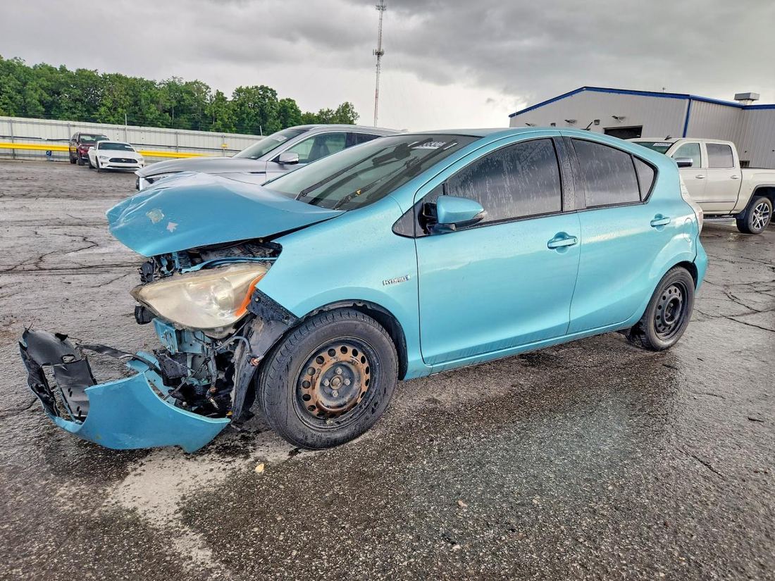 2013 TOYOTA PRIUS C