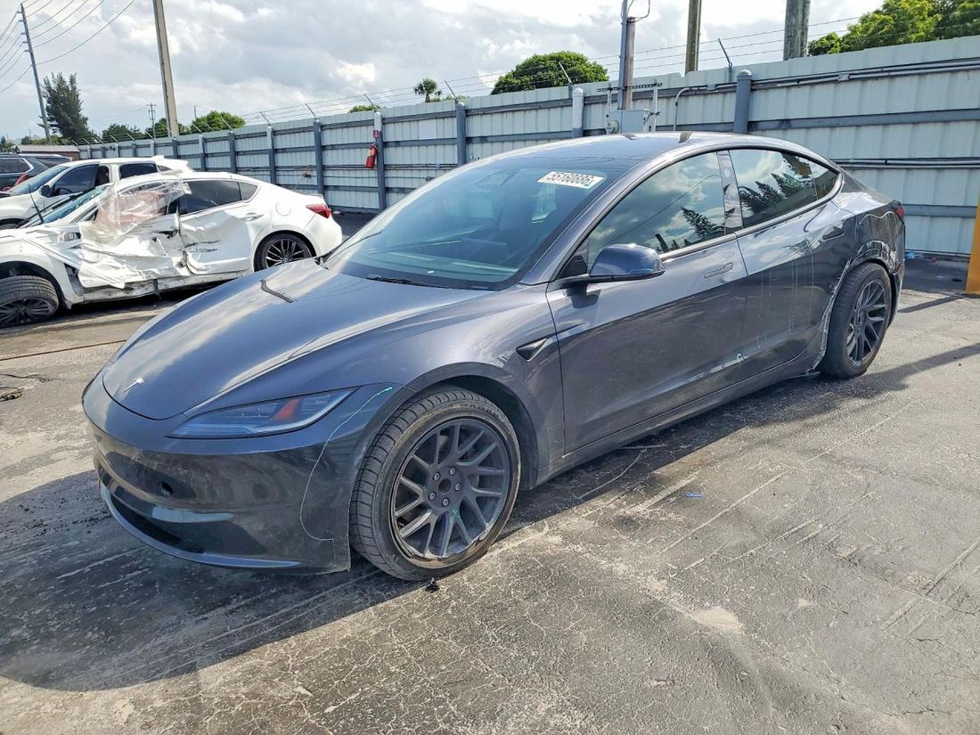 2024 TESLA MODEL 3