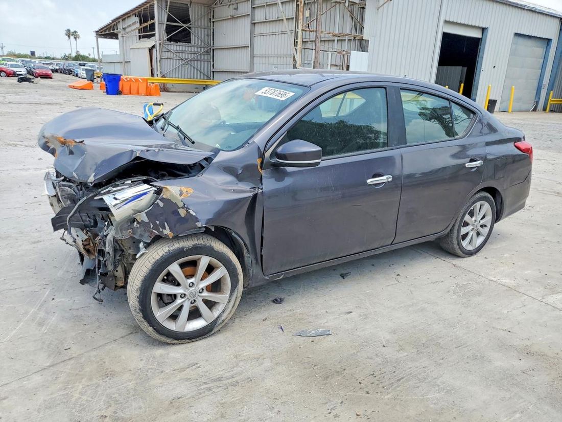 2015 NISSAN VERSA
