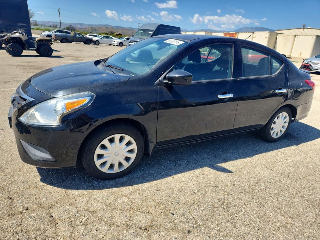 2015 NISSAN VERSA
