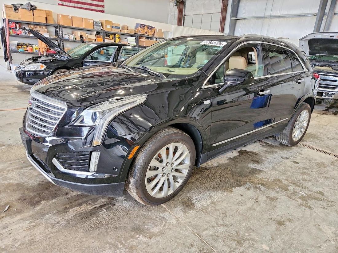 2017 CADILLAC XT5