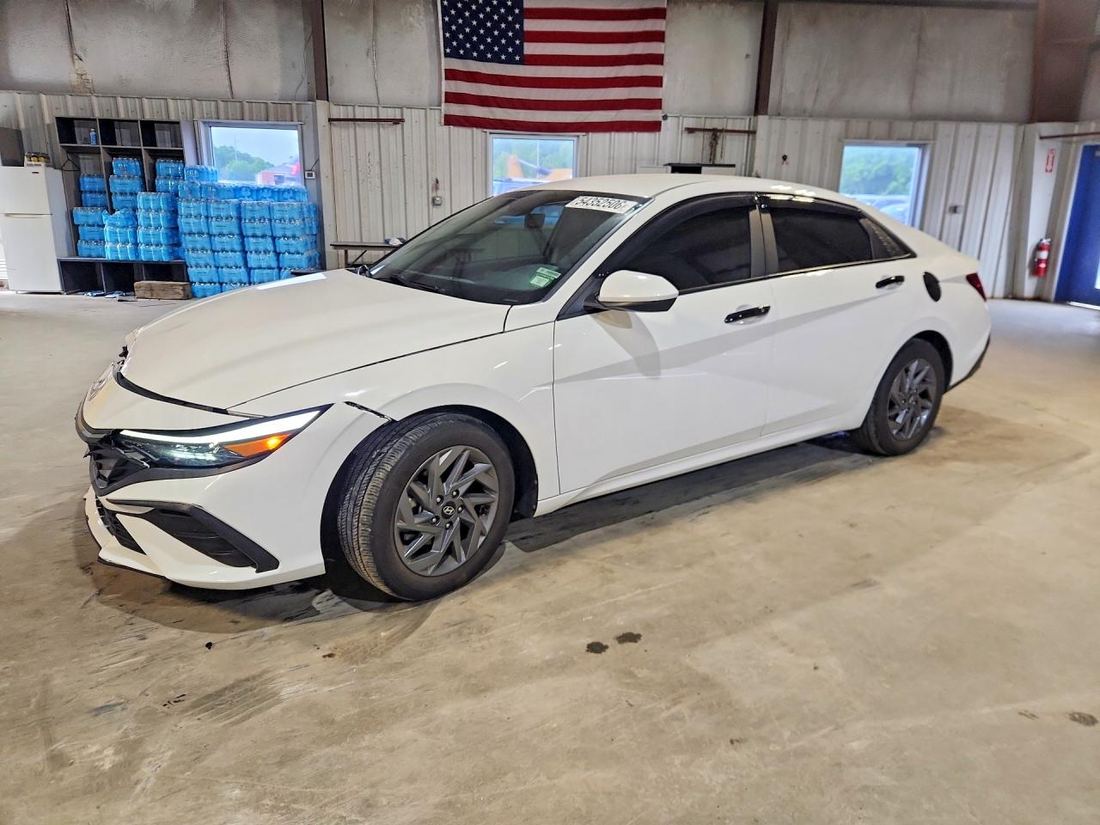 2024 HYUNDAI ELANTRA