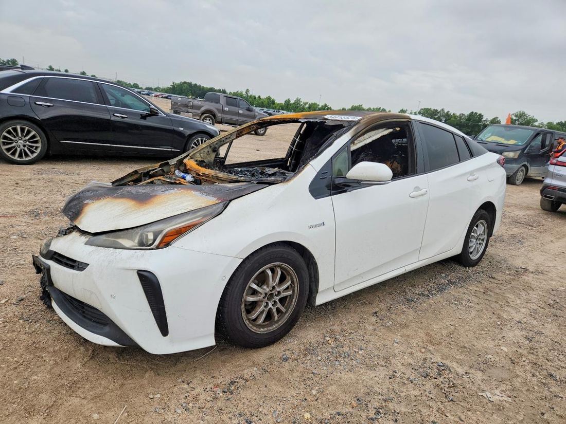 2019 TOYOTA PRIUS
