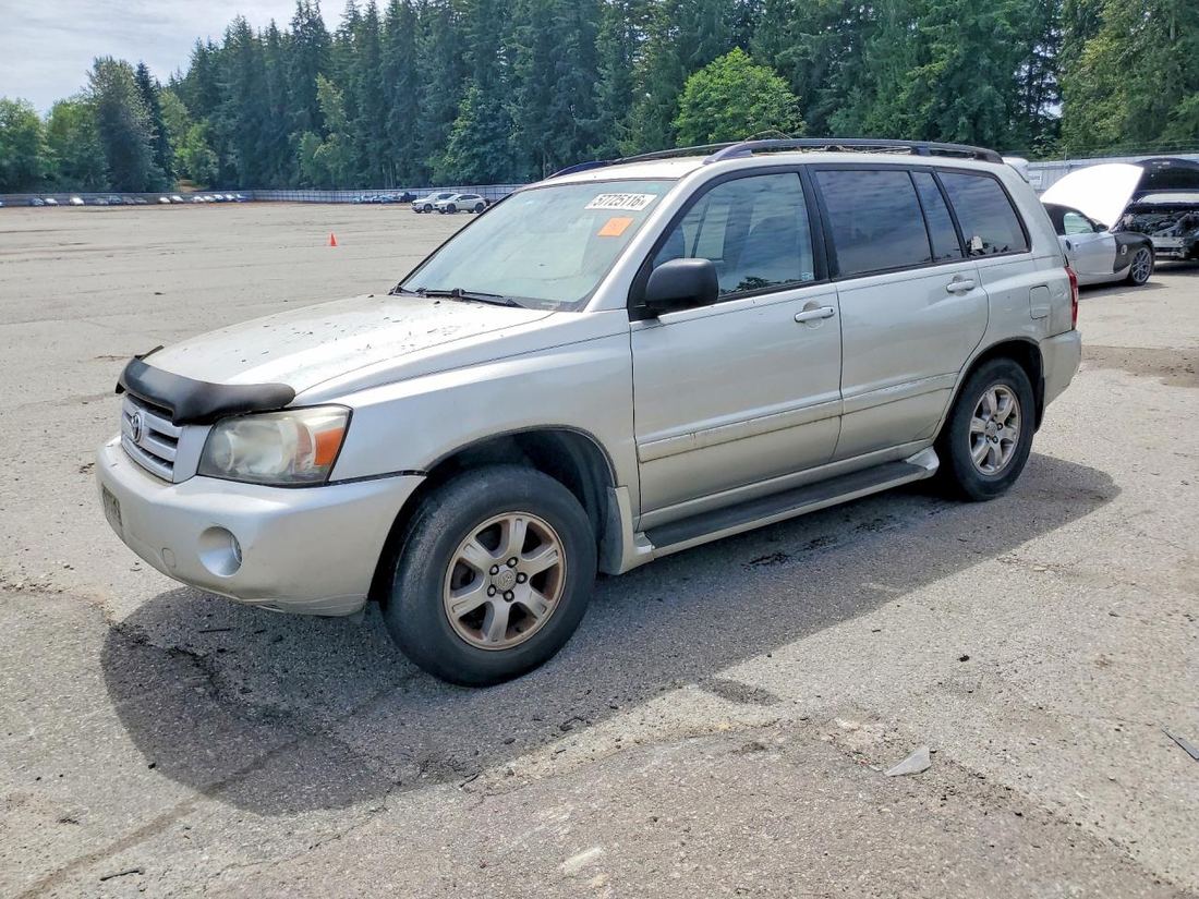 2004 TOYOTA HIGHLANDER